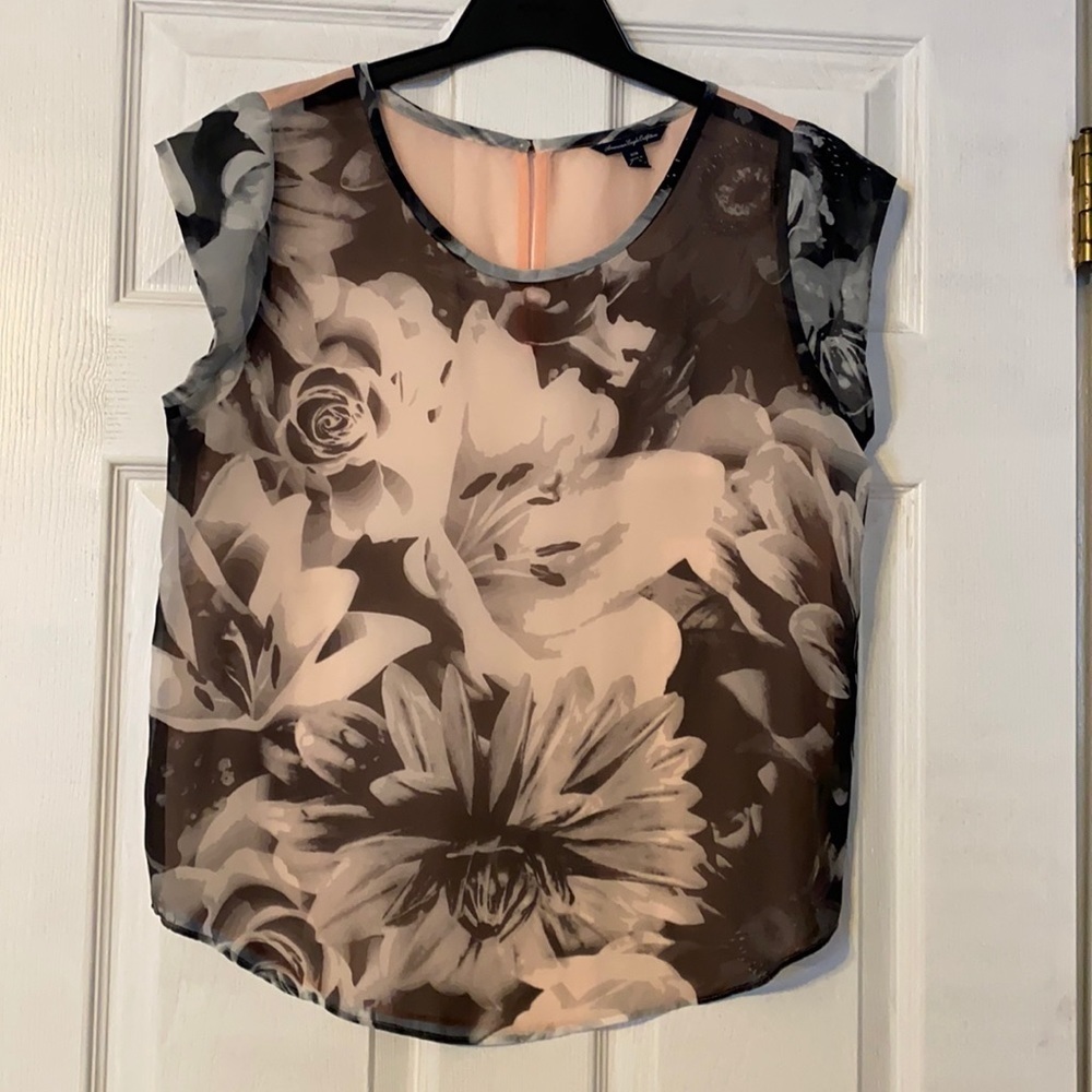 american Eagle women’s top; size medium